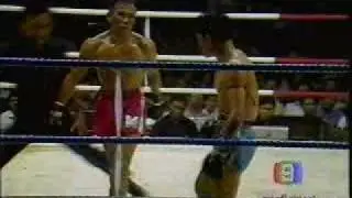 Samransak vs. Dokmaipah Part 2