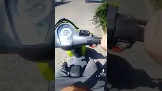 Ich selber habe jetzt ein mofa mit 25kmh aber musste noch ein mofa schein machen