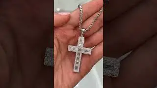 Gorgeous diamond cross by Roman Malakov✨