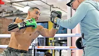 TEOFIMO LOPEZ IN PHENOMENAL SHAPE AT MEDIA WORKOUT! SMASHES PADS AHEAD OF GEORGE KAMBOSOS JR FIGHT