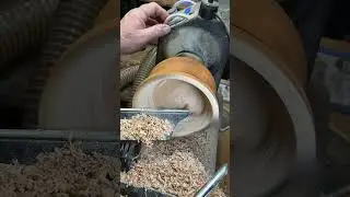 Dec. 11 Live highlight turning Ash bowl with small blowout #lathe #woodturning #art #instruction