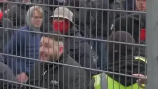 Pauli  Hools beim Derby gegen den HSV!