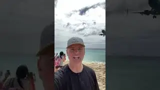 Almost hit by Airplane on Beach!