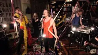 FM Belfast - Par Avion (Live on KEXP)