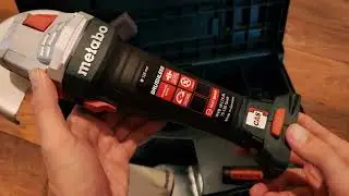Unpacking / unboxing cordless angle grinder Metabo WVB 18 LTX BL 15-125 Quick 601731840