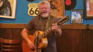Mike Smithson performing 