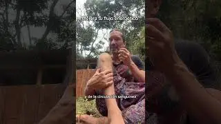 Mejora tu flujo energ&eacute;tico frotando este punto de acupresion ST36 debajo de la rodilla #lifehacks