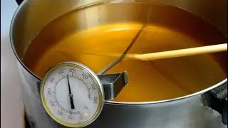 Myth versus Truth: Checking hot oil with chopstick