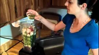 Mango Pear Green Smoothie