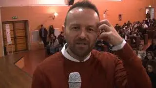 Enrico Galiano incontra gli studenti del Liceo Leonardo di Agrigento [STUDIO 98]
