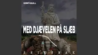 MED HOVEDET UNDER ARMEN