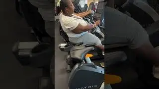 I&rsquo;ll custom the man out for Pittsburg out of the gym things got bad for aunt d😤