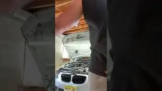 Replacing a Throttle Actuator in an s65 M3. Difference between old and new.