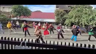 Cuaca cerah sekali sabtu pagi ini, tambah semangat buibu..✨