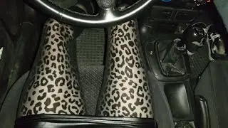 Mommy's Cranking Struggle - Cranking & Pedal Pumping in Leopard Leggings