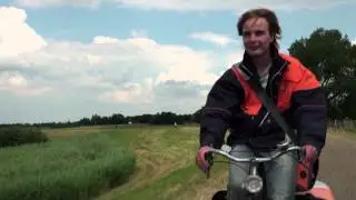 Postbezorger op zaterdag Bennie over werken bij PostNL (1:04 min)
