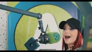 Tanja Žagar - Mala Sobica (Official Video)