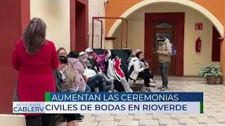 The Rioverde civil registry officiates up to 4 weddings per day.