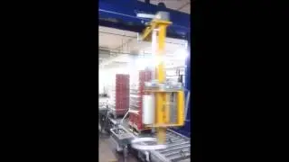 Combipack Palettenwickler C4 mit stufenloser Vorreckung