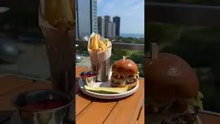Cindys Rooftop Chicago - Food and view