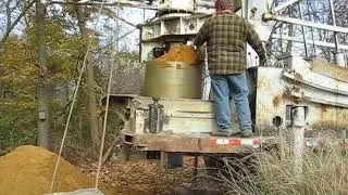 MVI 1587---Lets dig a well---I need's the water