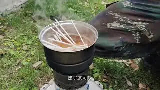 这个火焰有点稳，自制弹夹式三层炉体气化炉实战#柴火炉 #炉子 #气化炉 #户外野炊 #露营 #户外生活 #流浪城市 #废土生存 #户外简餐 #无烟柴火炉