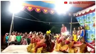 Boro loker beti lo tor lamba lamba chul amon matha bendhe dibo lal gendha full