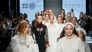 Показ на неделе моды в Москве 2024 брендов ETNOfresh & FIORI Dress Code. Участвую моделью