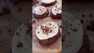 Cozy Chocolate Cookies with Cream-Cheese-Frosting🍫🥰#chocolate #cozy #soulfood #love #winter