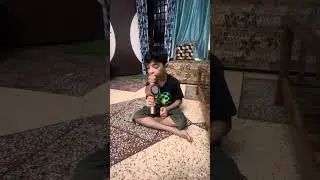 Govind maadhav hare hare song sing by little boy#video#viral#sanatan#jai shri krishna 