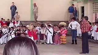 COMO FESTEJAR EL DIA DE LA REVOLUCION EN EL JARDIN_RAFA