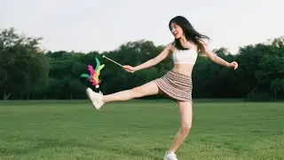 Kung Fu Kicking Skills on Display: Watch This Girl Play Jianzi With Precision and Power
