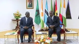 Le Pr&eacute;sident de la Commission de l'UEMOA re&ccedil;u par S.E.M. Alassane OUATTARA