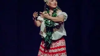 Hawaiian Hula dance with Kendall Kanoa Hawley