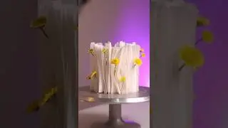 using wafer paper to decorate your cakes 🌻
