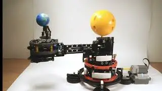 LEGO 42179 - Planet Earth and Moon in Orbit - Technic - Motorized #lego  #rebrickable  #space