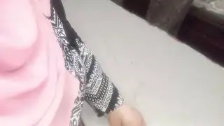 قص فستان مفتوح من الامام