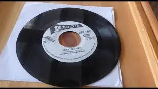CHRONICLE  AND SOUND DIMENSION    SEXY GIRLS    VERSION 2  LABEL STUDIO ONE
