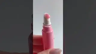 The Botanical Glow: Clarins Lip Comfort Oil #lipglow #lipgloss #lipstick #shorts #beauty