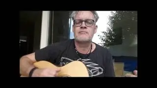 Als ze langs me loopt. (&eacute;&eacute;n van mijn eerste liedjes, 30 jaar geleden).