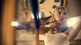 CANON IN D (One World) THE WORLD IS ONE Electric Violinist Kate Chruscicka full video OFFICIAL