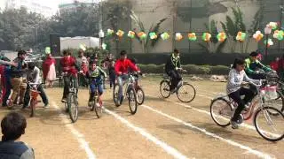 Slow cycling race - You have to be last to win