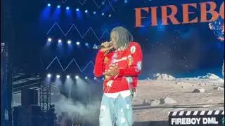 Fireboy performing jealous at Afronation