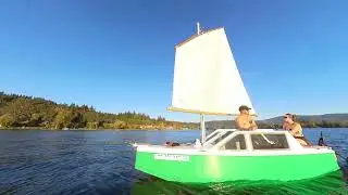First sail on a Phil Bolger box inspired jim michalak robbsboat. Built by Tom Sorensen.