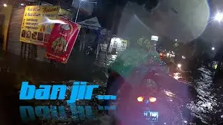 banjir jl  kelapa dua wetan (arah ciracas/arah arundina cibubur) update 22.20 /30 sep 2021