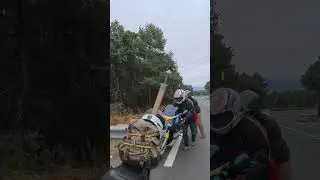 #ayuda a un #motero con la #moto #averiada