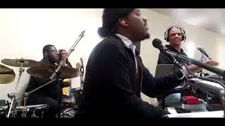 Worship Into a Praise Break‼️‼️