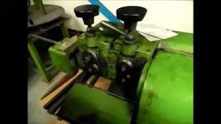 Drahtrichter u Abschneidemaschine WMW UDARA 10 AMARON s r o