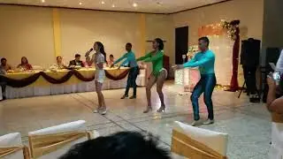 Tu princesa en vivo Ivana  cant&aacute;ndole a reci&eacute;n casados
