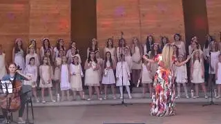 Premierowy występ Dziecięcego Ch&oacute;ru Rabki-Zdroju
